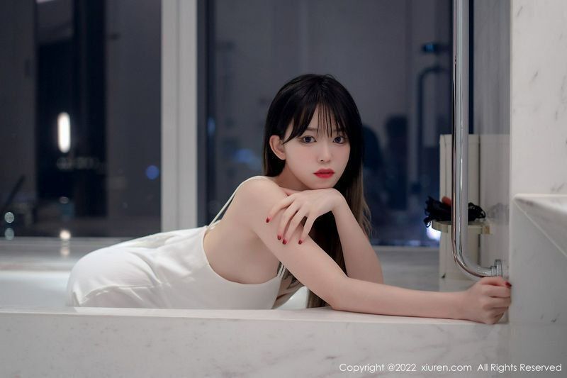 奶瓶. 完整版無水印寫真
