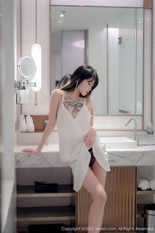奶瓶. 完整版無水印寫真