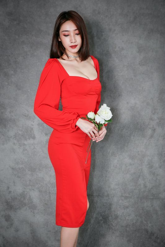 臺模美腿系列長腿美模段璟樂紅色小禮服高跟美腿外拍