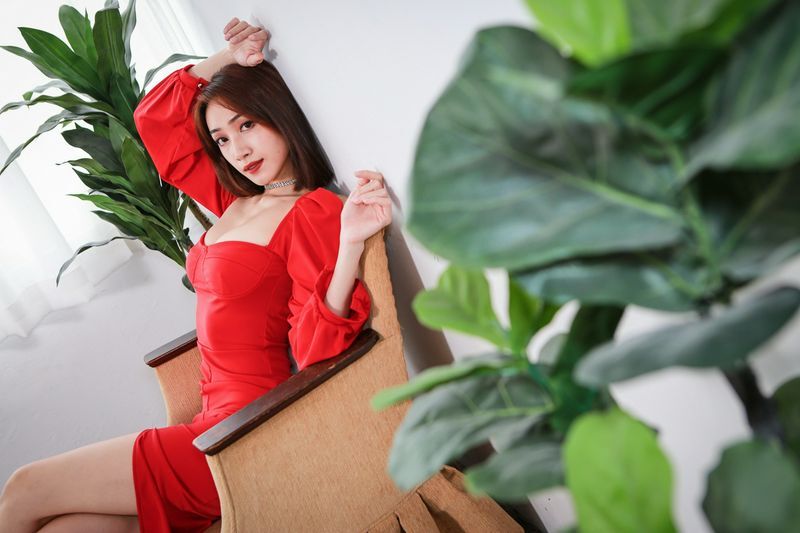 臺模美腿系列長腿美模段璟樂紅色小禮服高跟美腿外拍