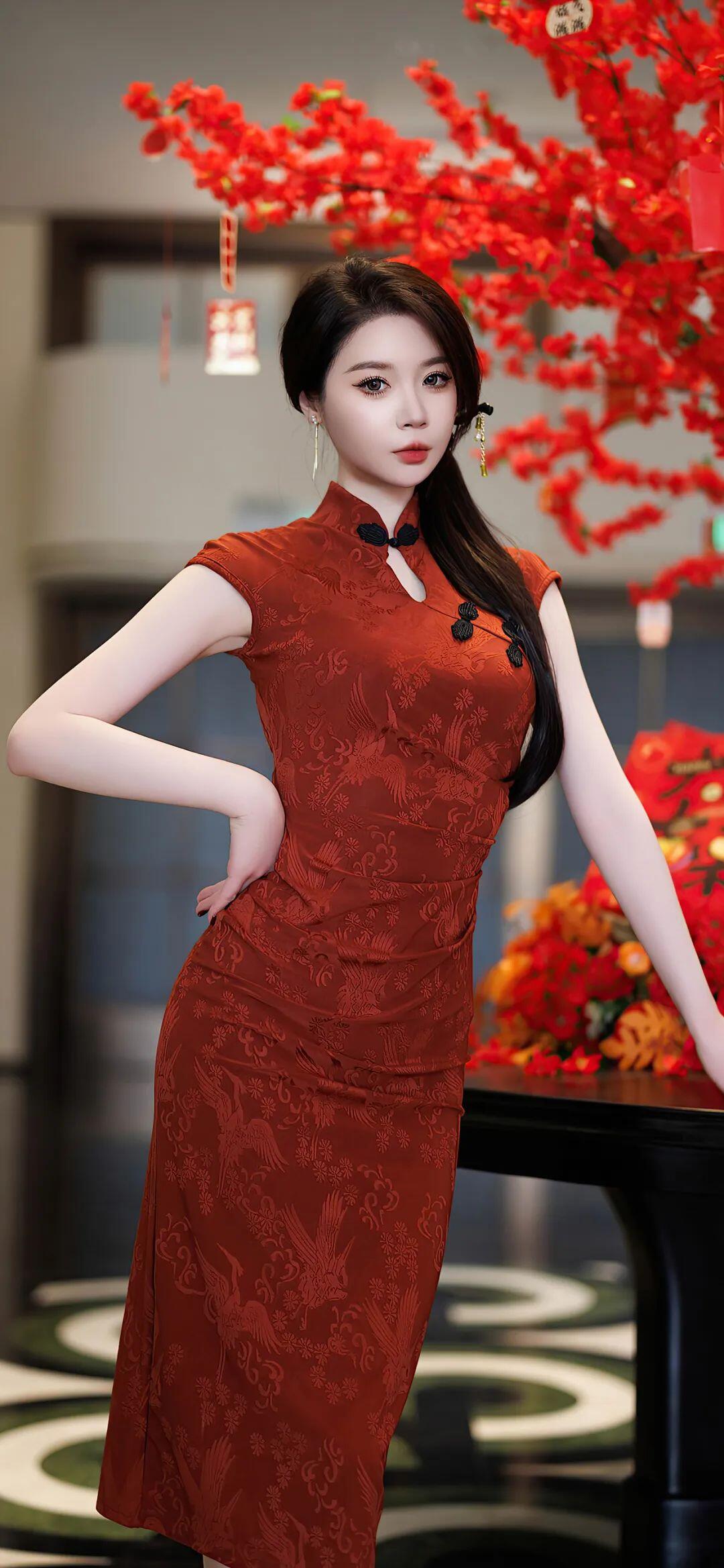 前凸后翹的妹子邀你一起玩