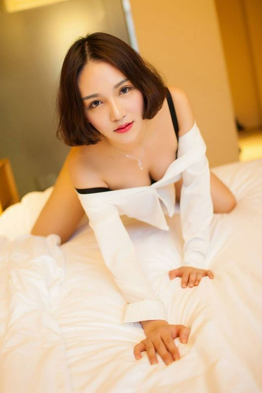 丁字褲美女iccey情趣人體藝術(shù)寫真