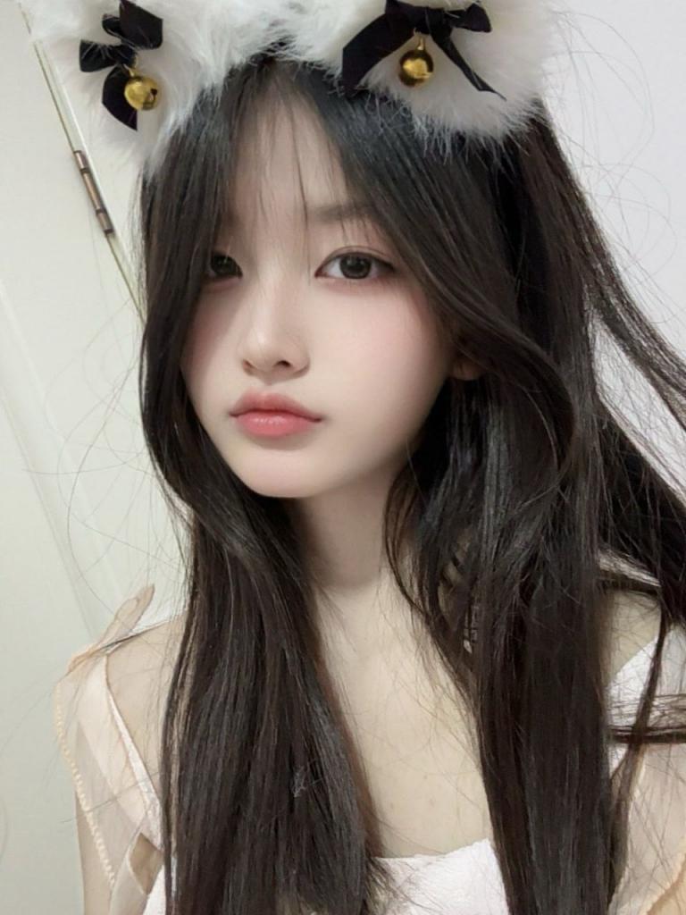 眼若秋水，顧盼生情。[100P]