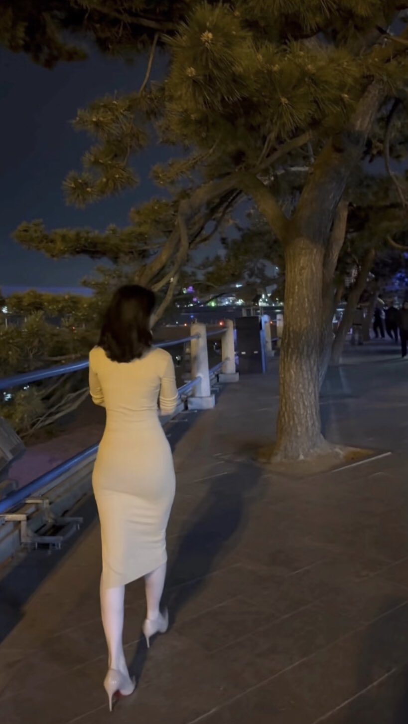 迷人的少婦[26P]