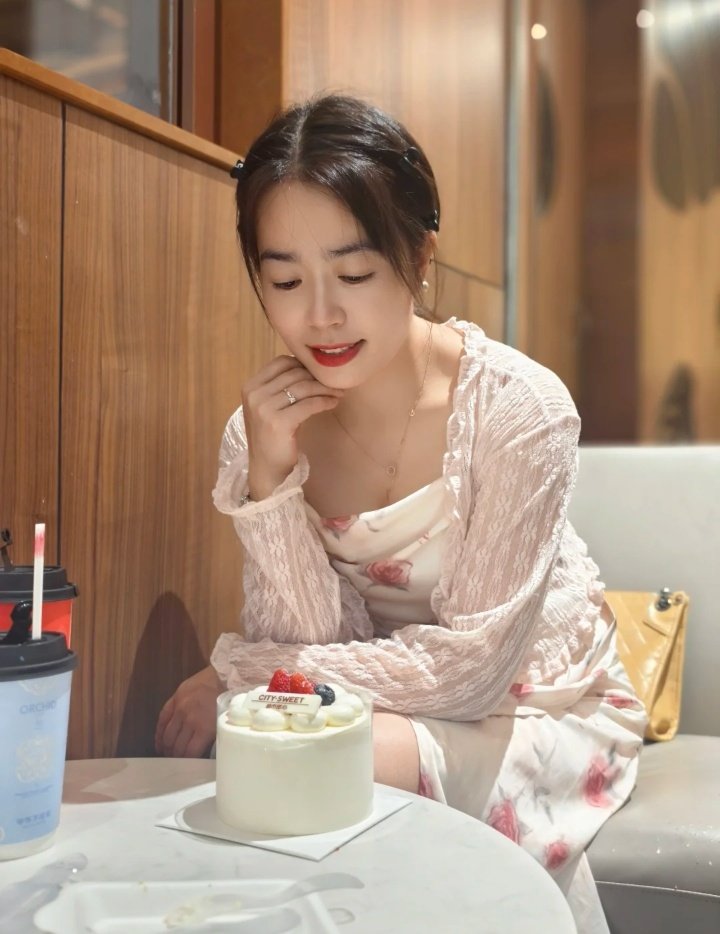 迷人的少婦[26P]