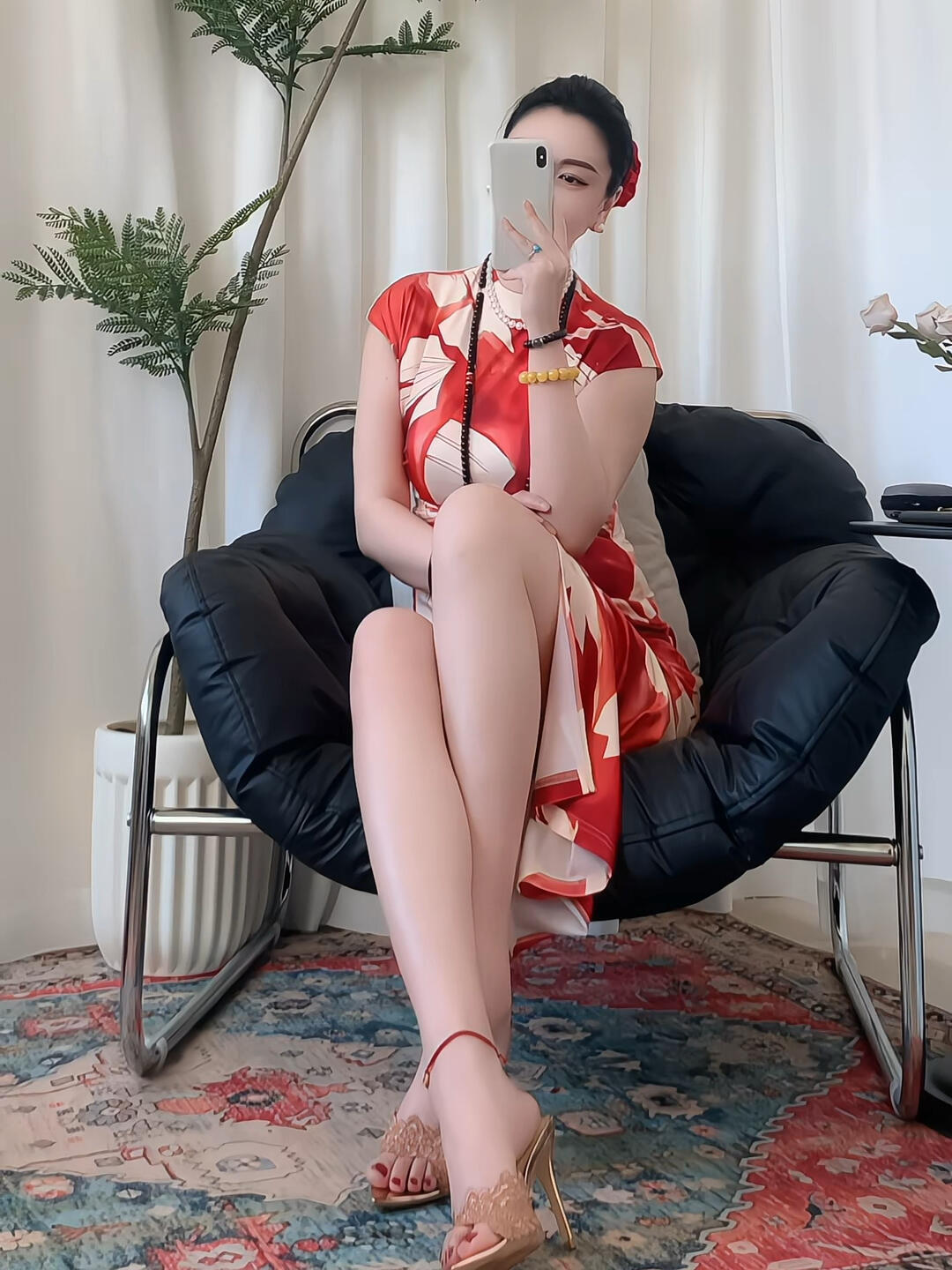 迷人高挑的少婦[28P]