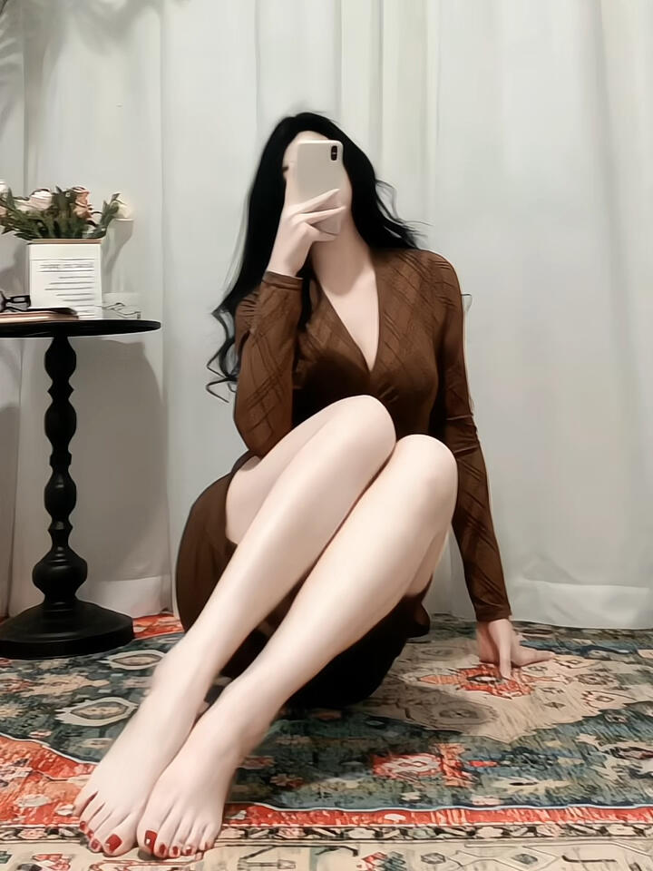 迷人高挑的少婦[28P]