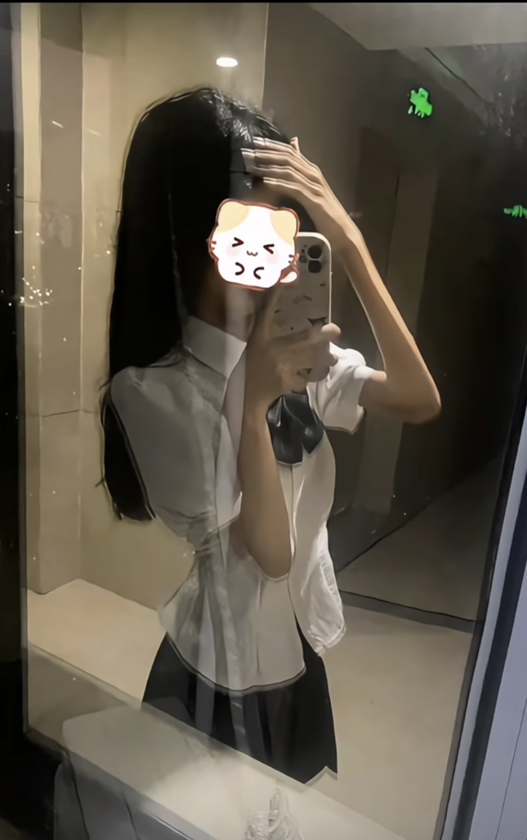 萬千嬌媚美少婦[2025]