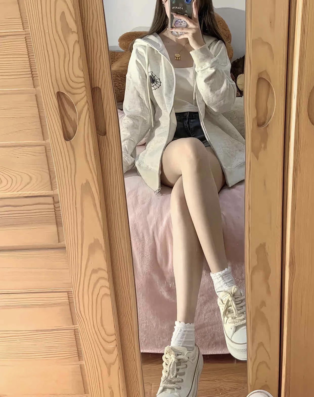 萬千嬌媚美少婦[2025]