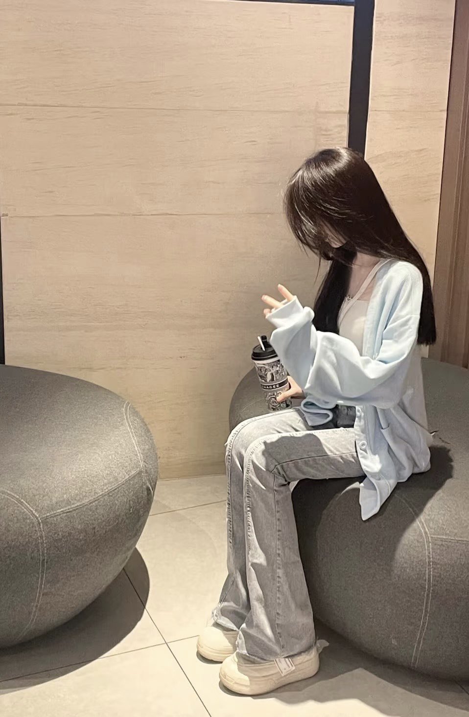 萬千嬌媚美少婦[2025]