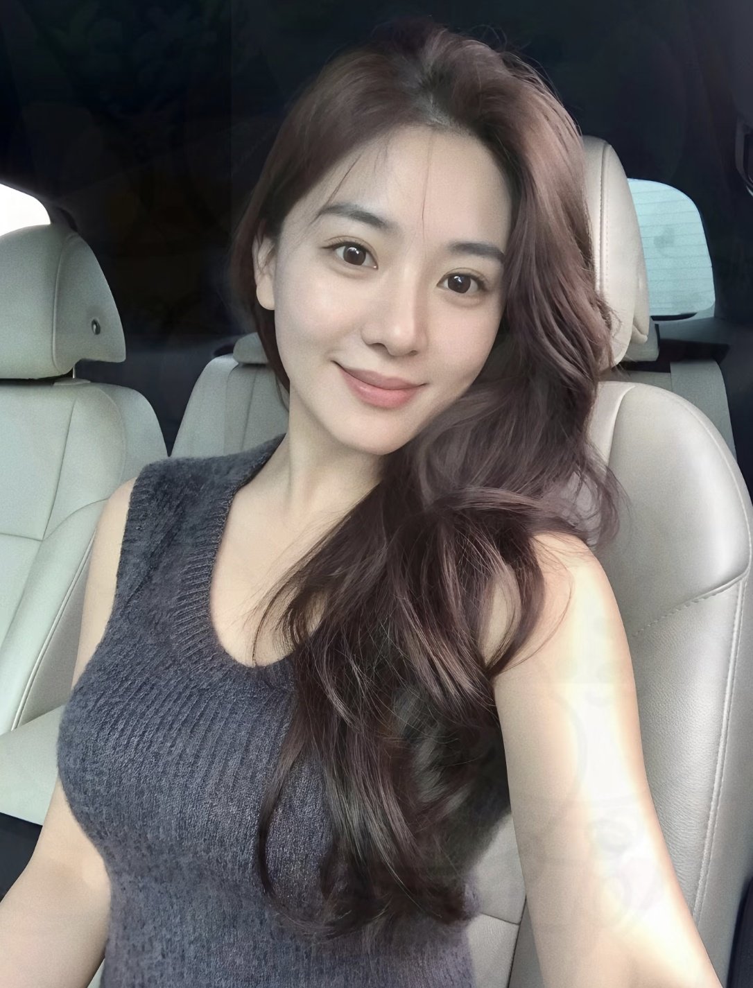萬千嬌媚美少婦[2025]
