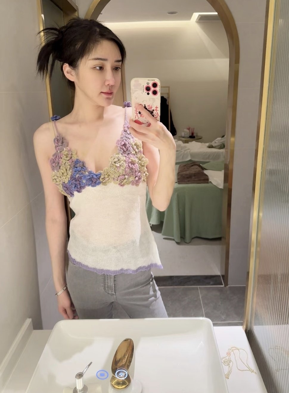 萬千嬌媚美少婦[2025]