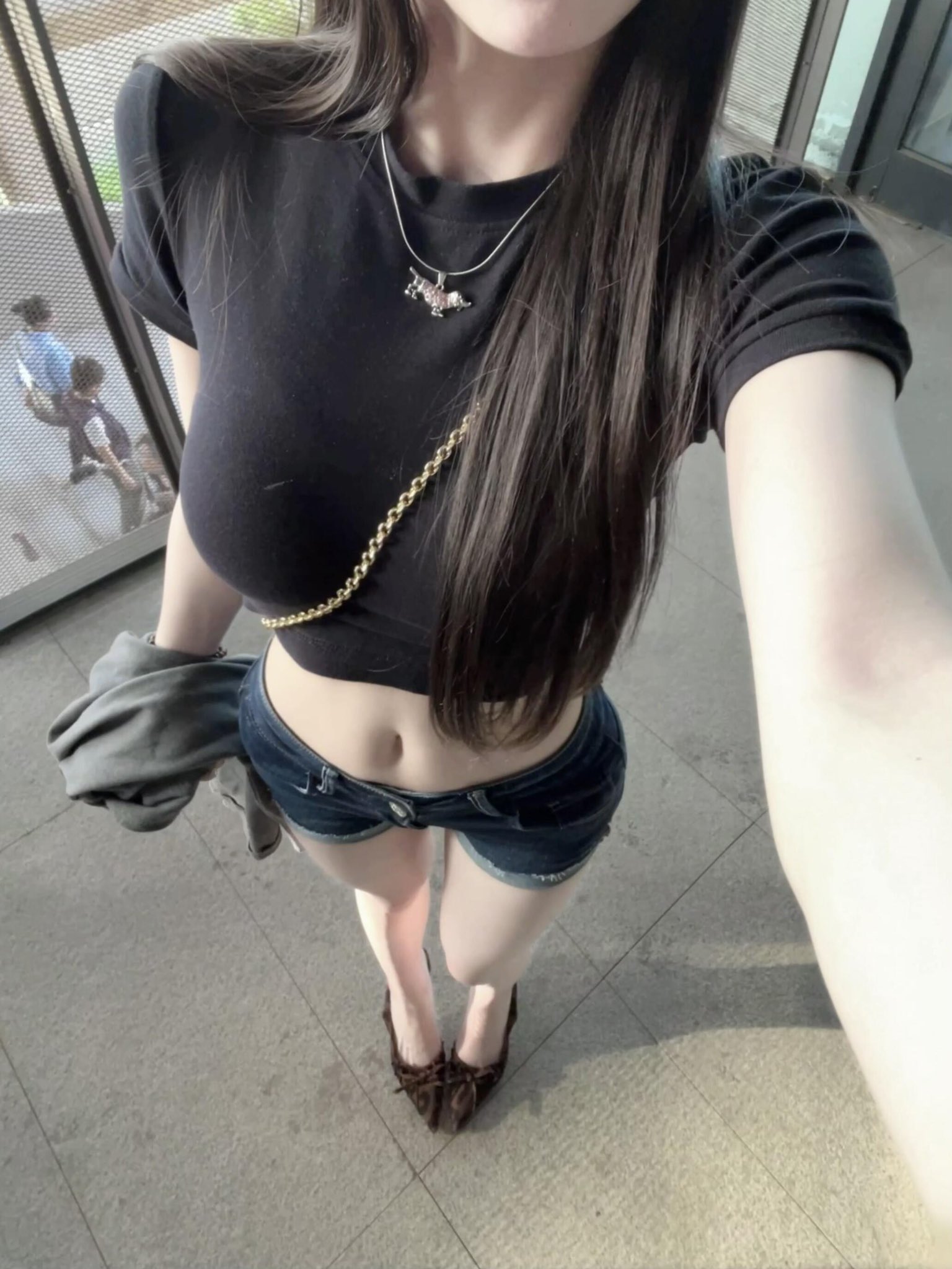 萬千嬌媚美少婦[2025]