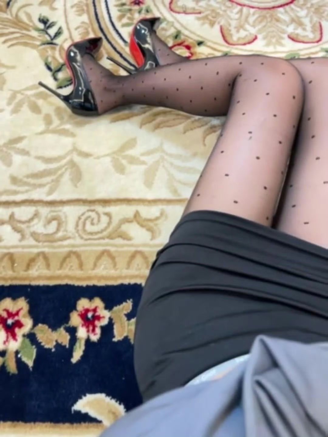 萬千嬌媚美少婦[2025]