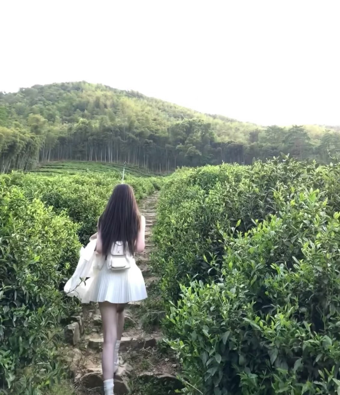 萬千嬌媚美少婦[2025]