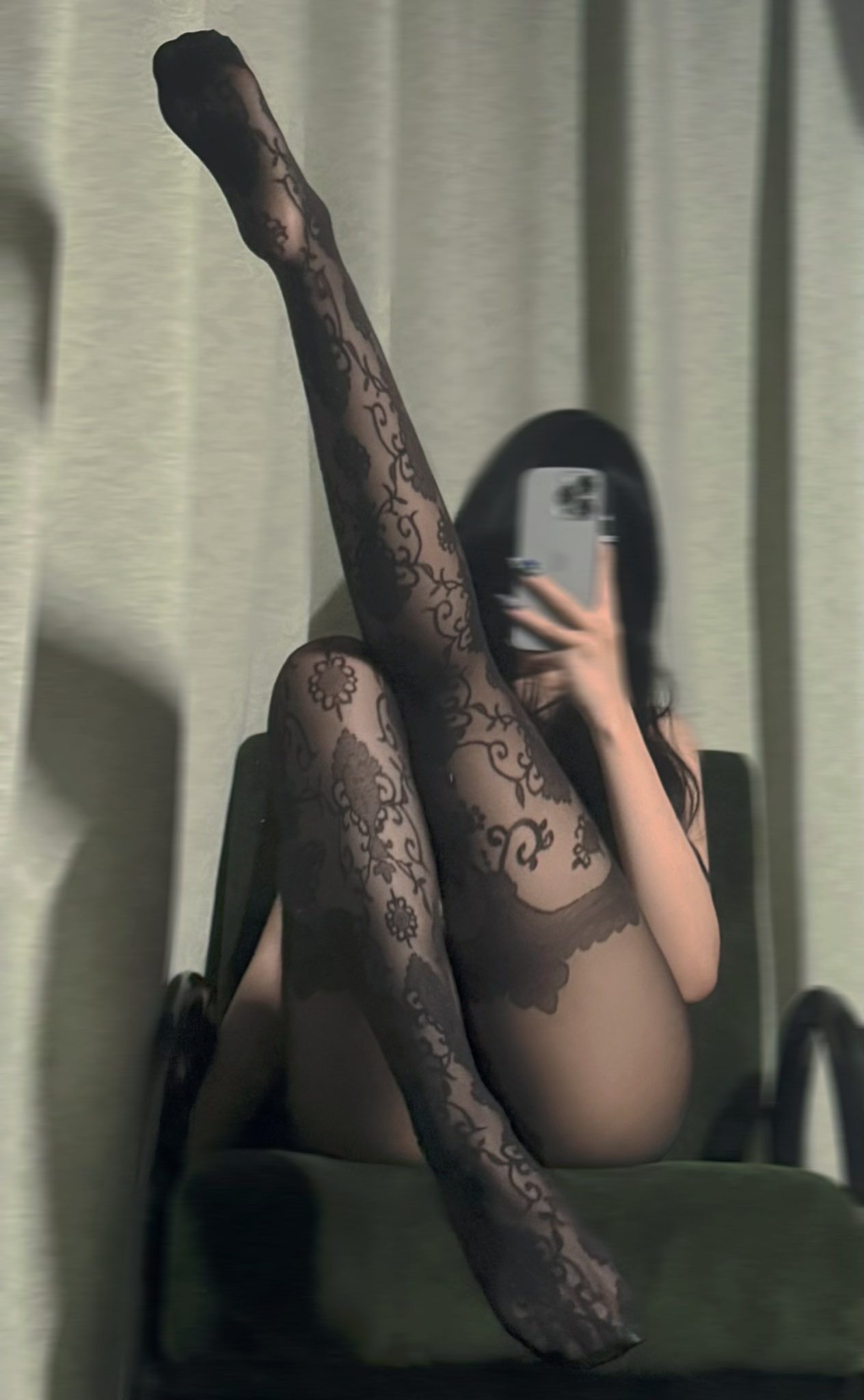 分享推上迷人的少婦[100P]