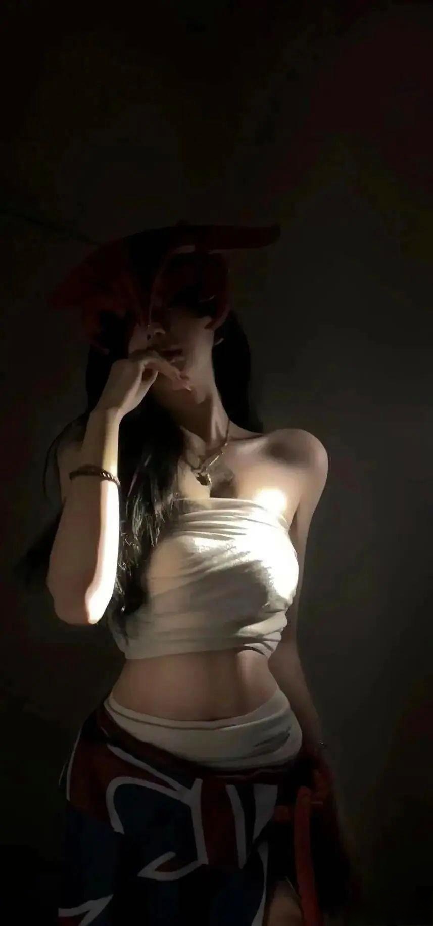 分享推上迷人的少婦[100P]