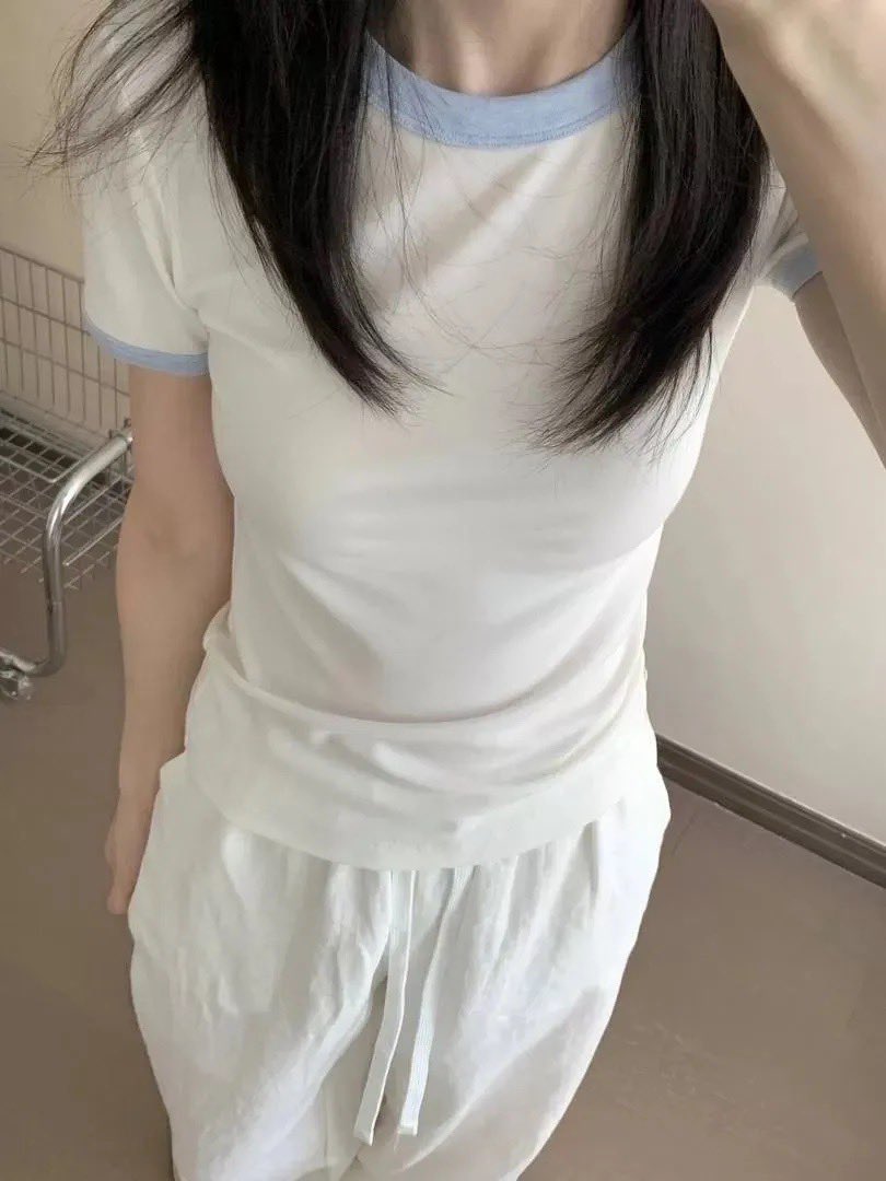 分享推上迷人的少婦[100P]