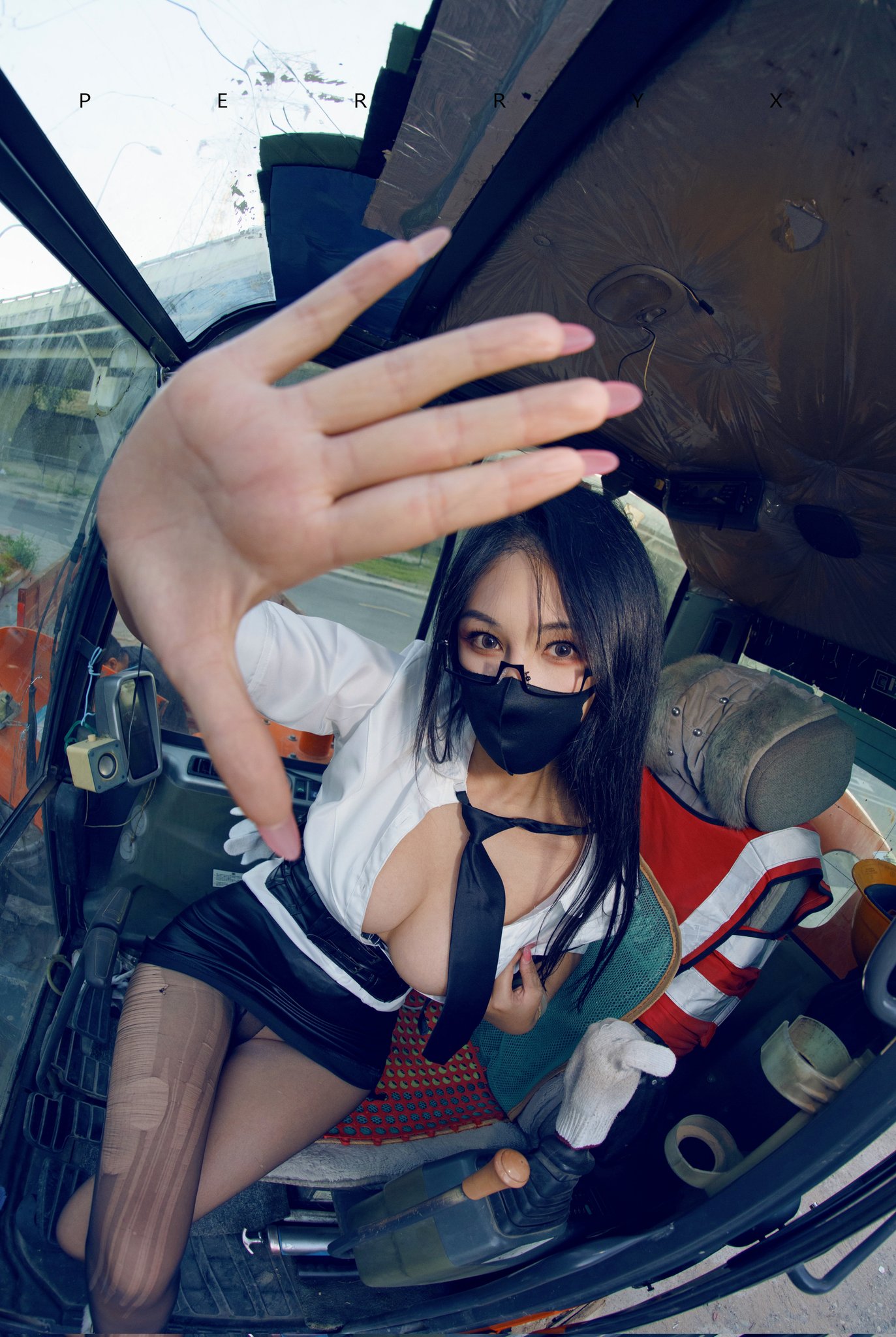 分享推上迷人的少婦[100P]