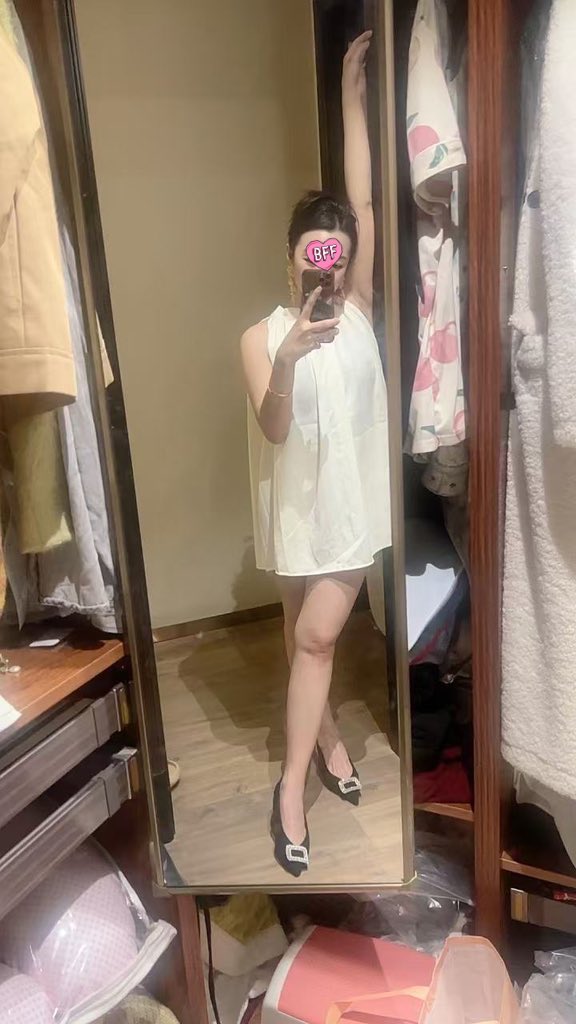 分享推上迷人的少婦[100P]