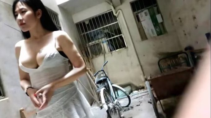分享推上迷人的少婦[100P]