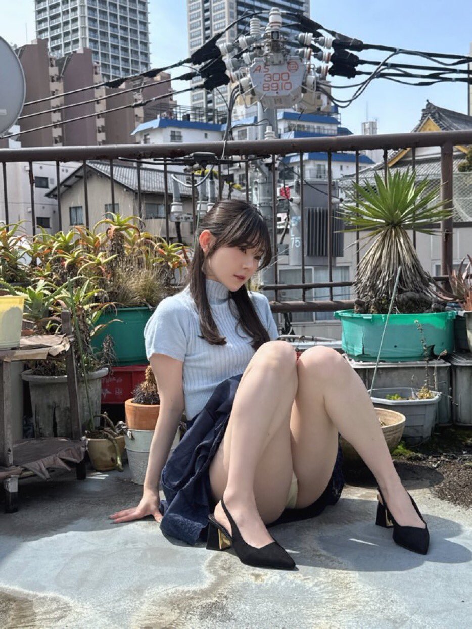 分享推上迷人的少婦[100P]