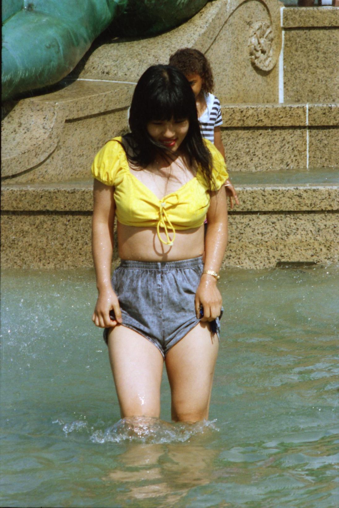 少婦[75P]