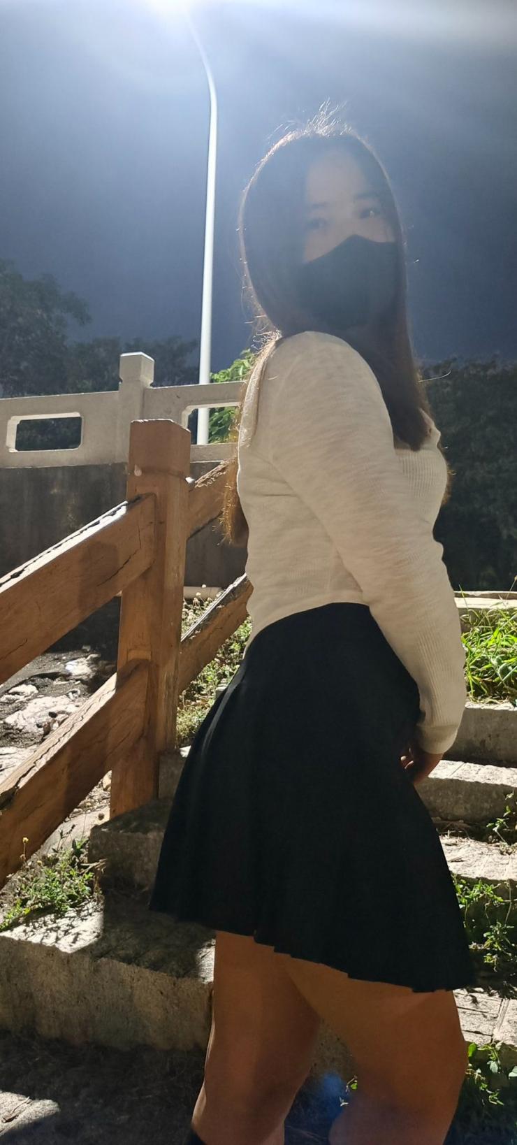 愛露出的人妻