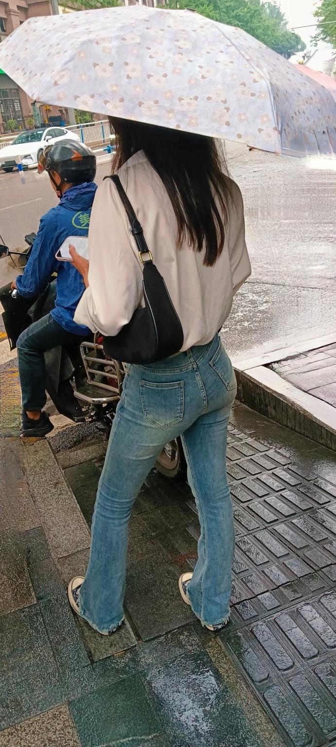 街拍緊身牛仔褲[16P]