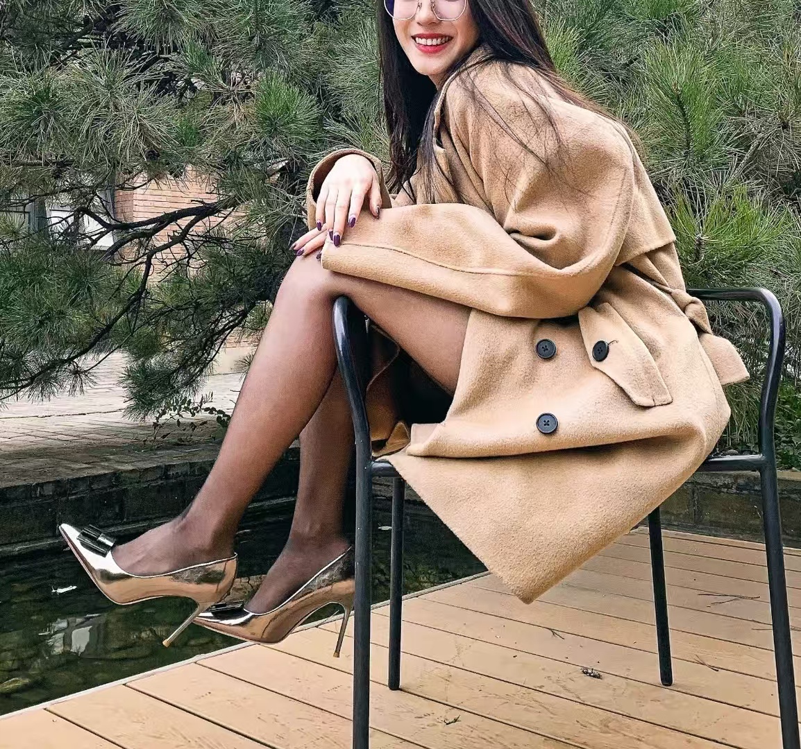 美麗的女人總是會有一雙可人的腳