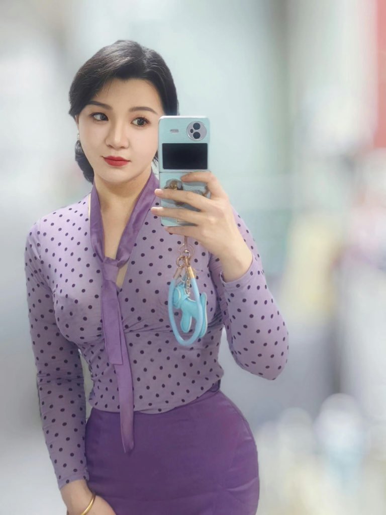 美麗的女人總是會有一雙可人的腳