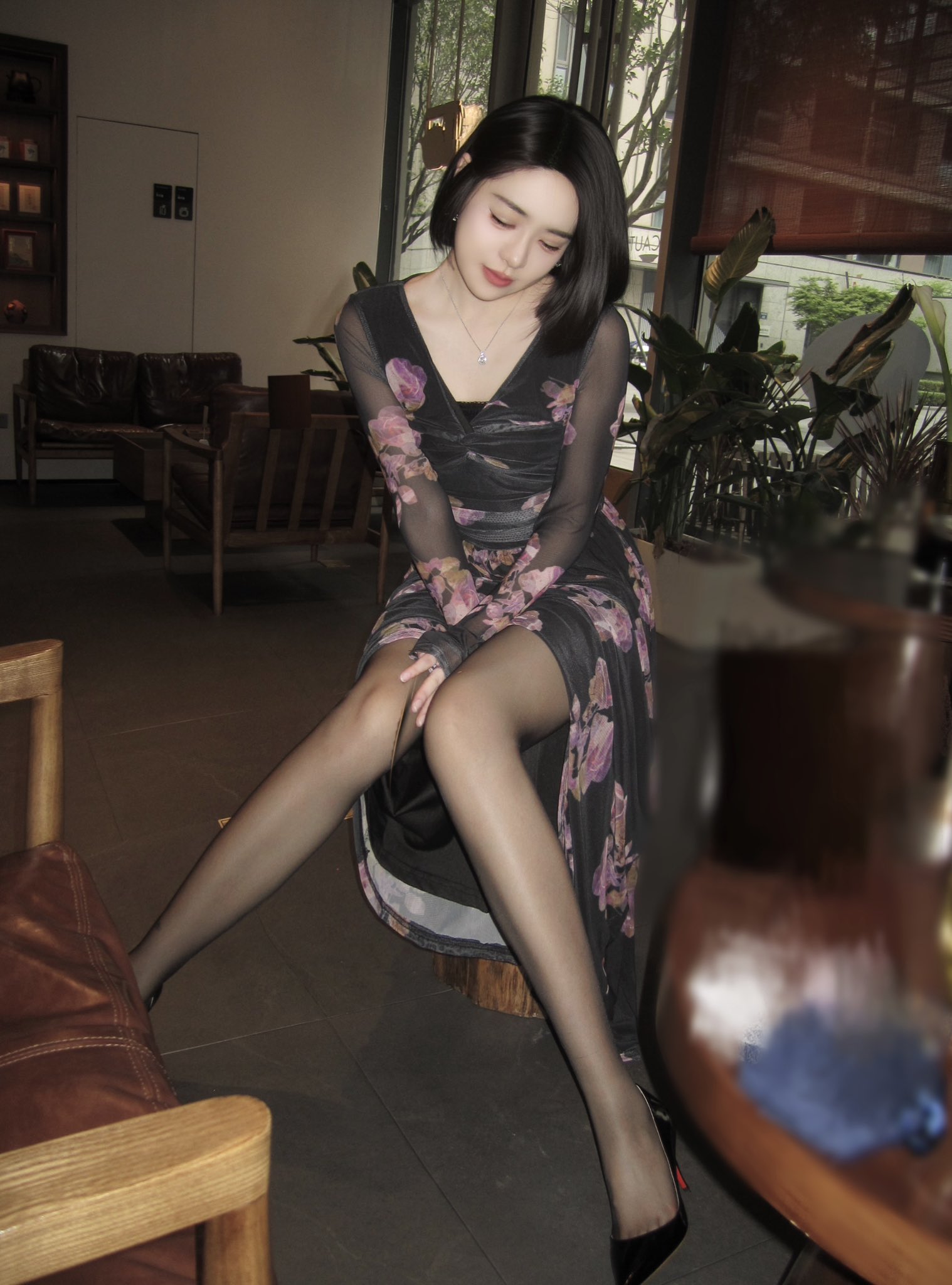 美麗的女人總是會(huì)有一雙可人的腳