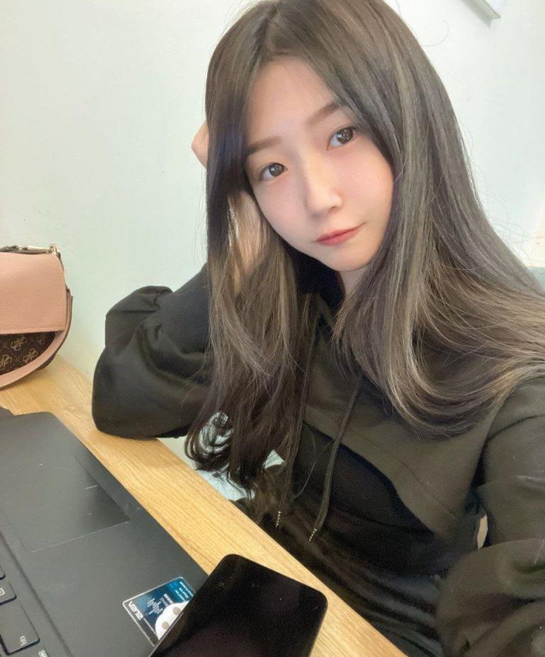 [小母狗] 發騷的小母狗 [100P]