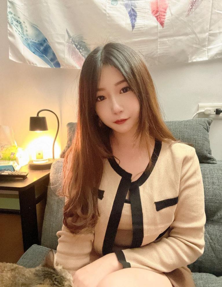 [小母狗] 發騷的小母狗 [100P]