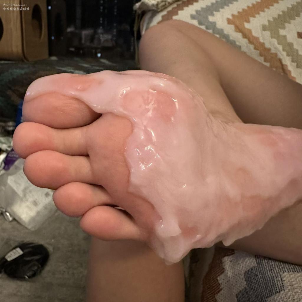 分享一些妹子的臭腳丫[30P]