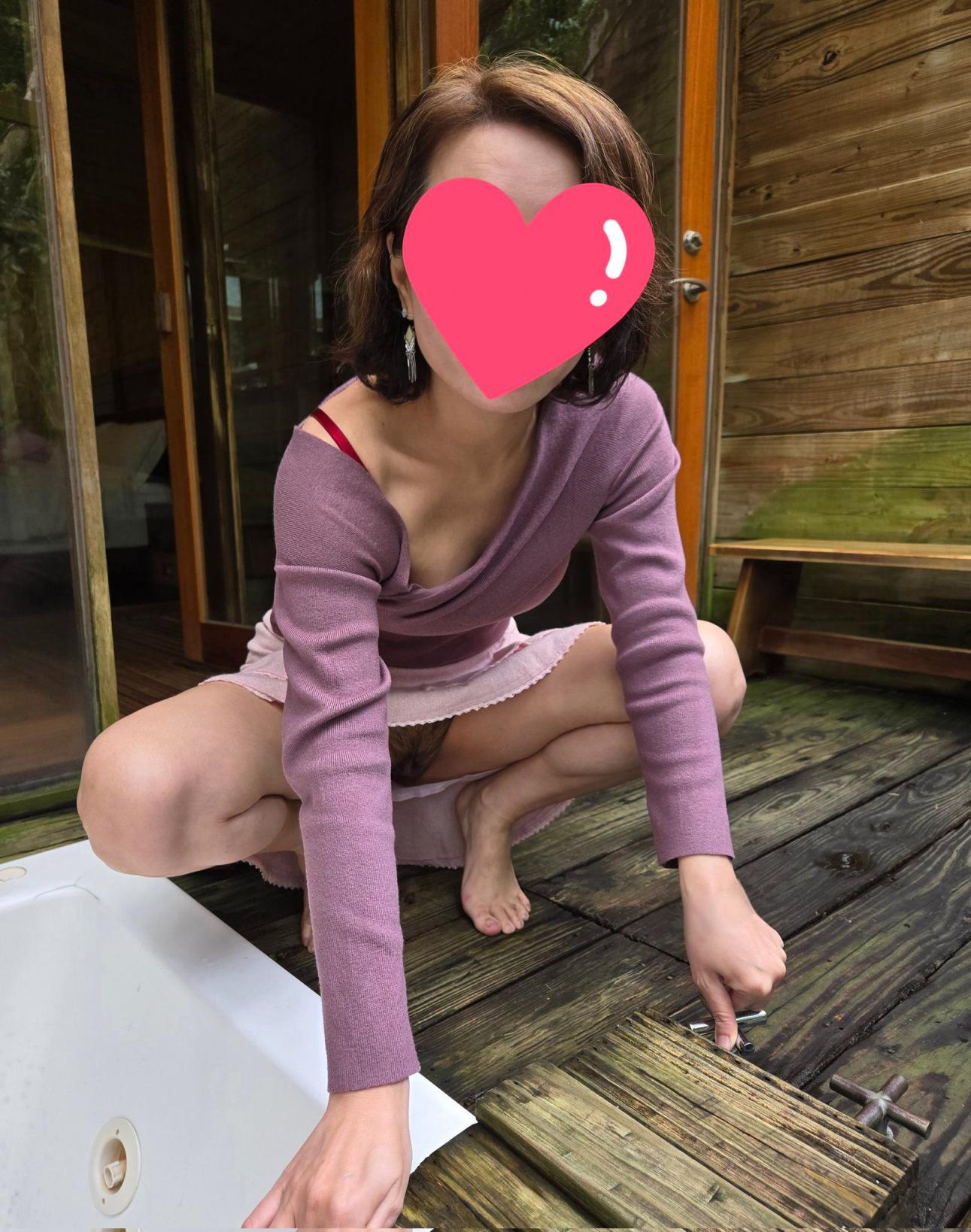 拉開衣服看奶[25P]