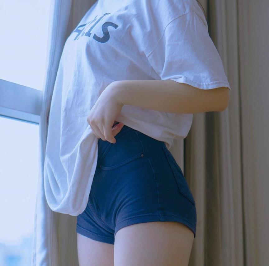 漂亮美麗性感的蘿莉小姐姐