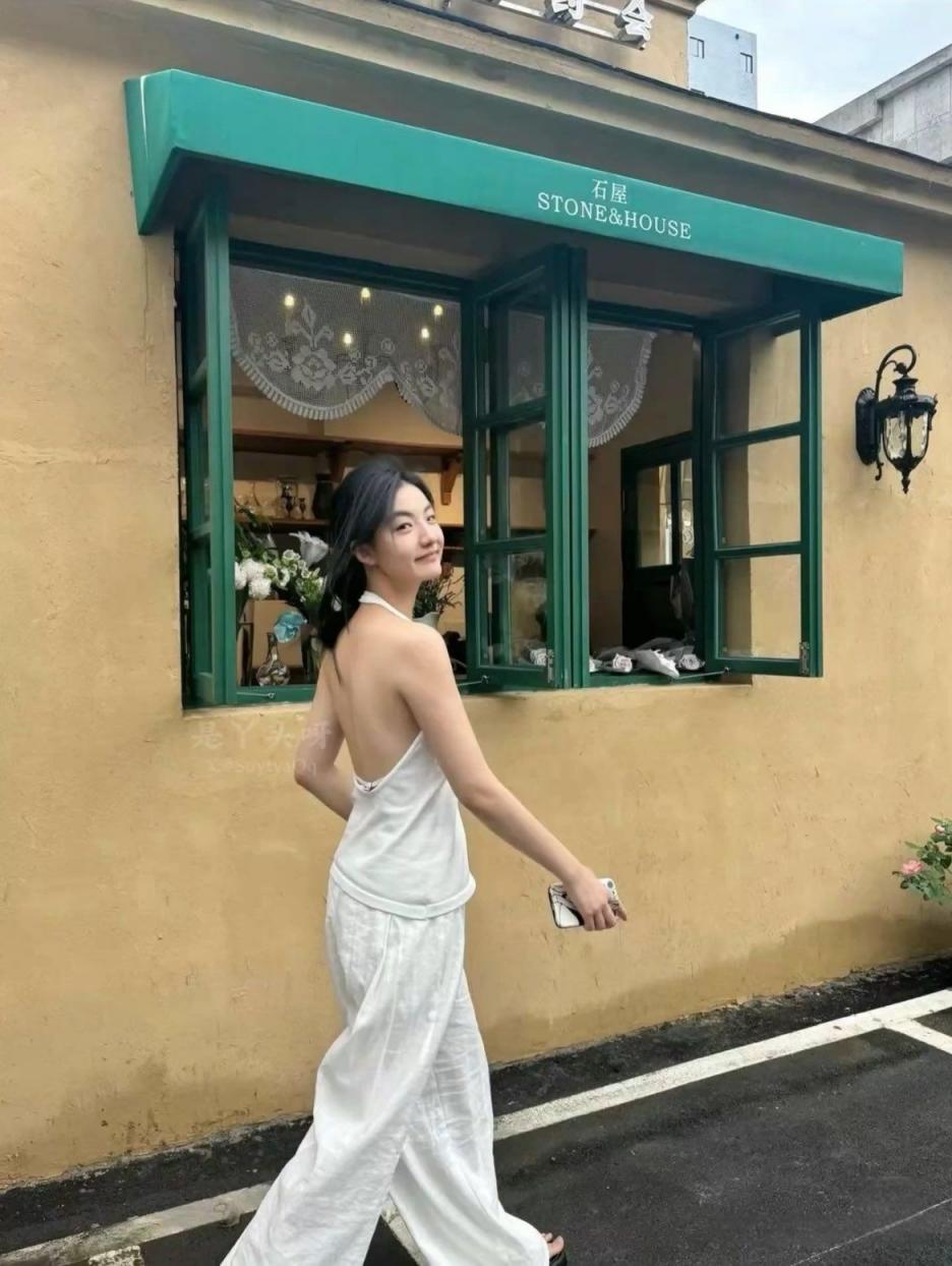 周二看妞，節后來發醒瞌睡套餐