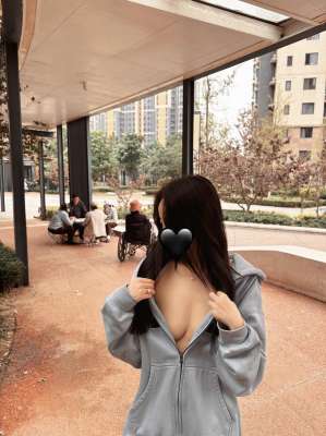 愛露出的人妻[36P]