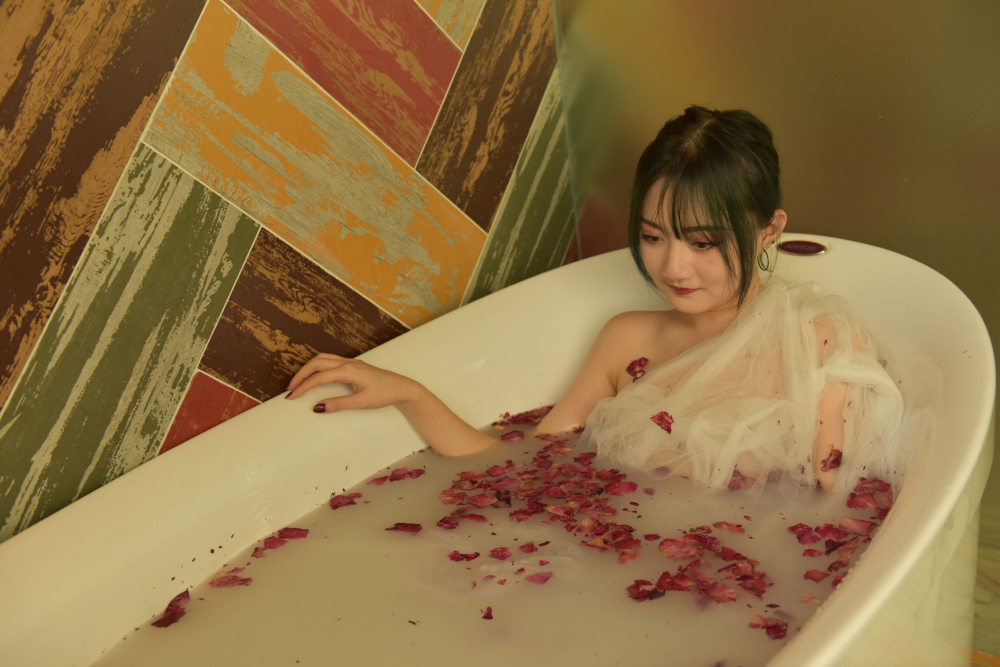 平乳良家女孩兒