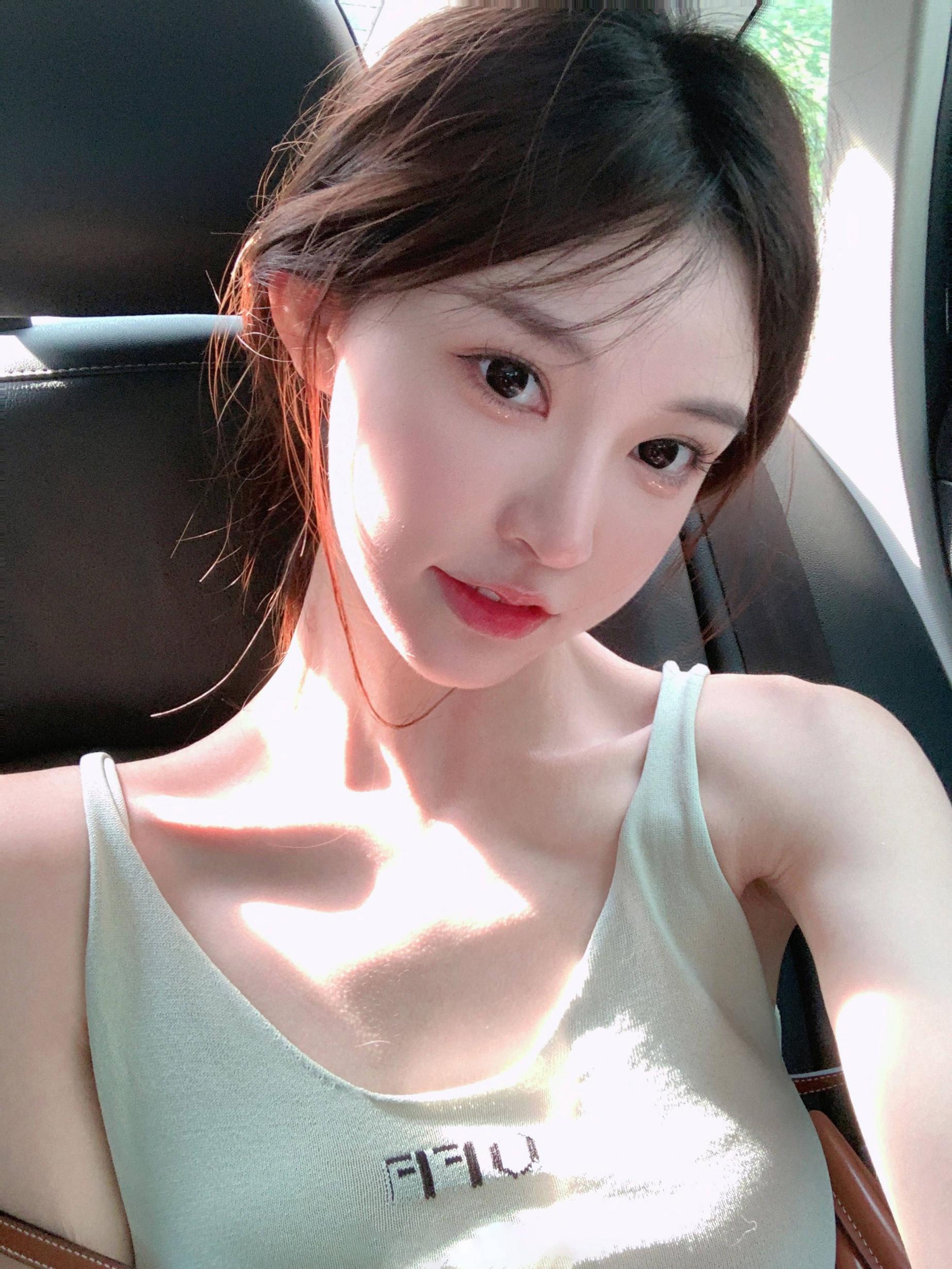 發點漂亮的小姐姐? 越看越美