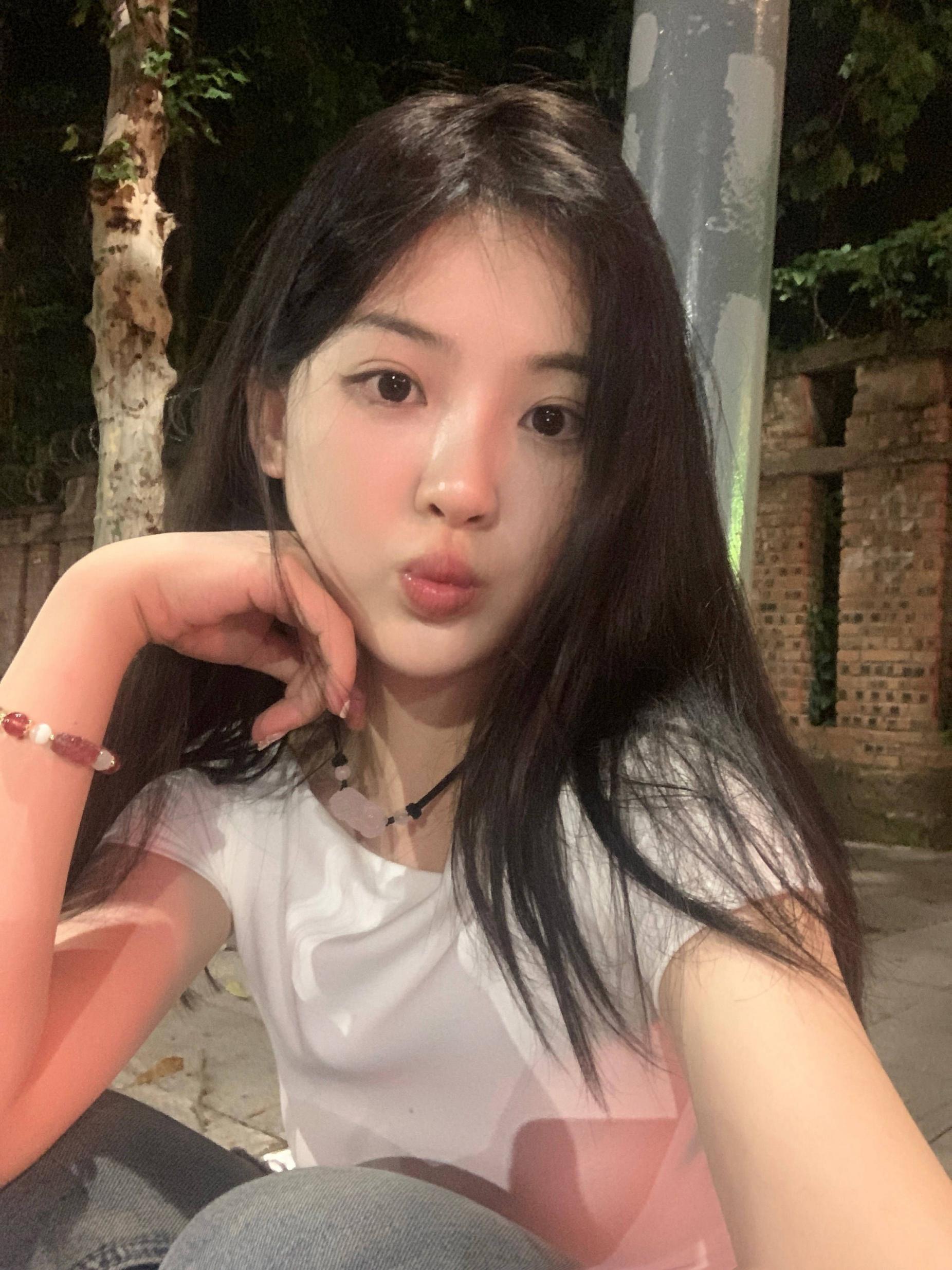 發點漂亮的小姐姐? 越看越美