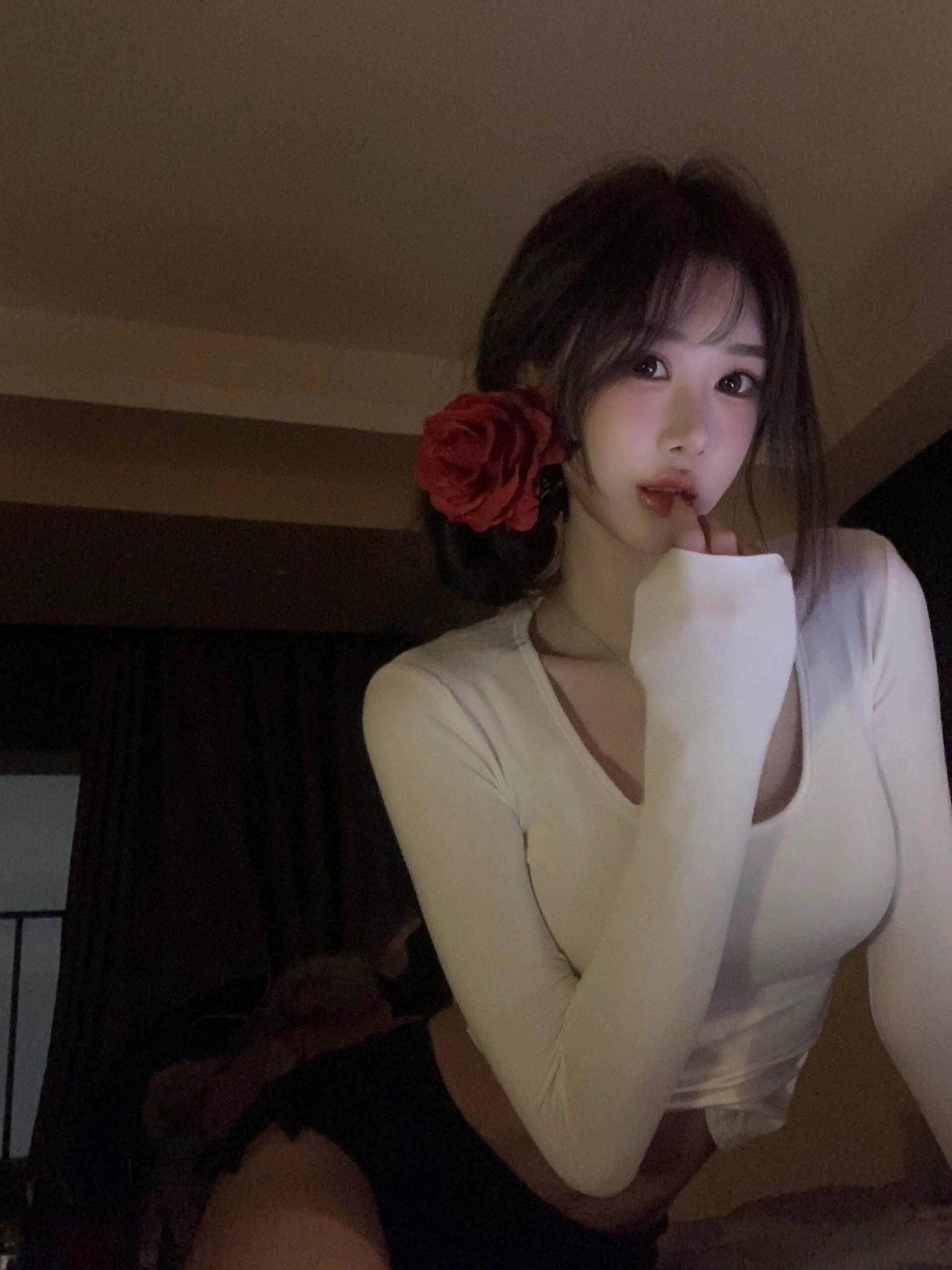 發點漂亮的小姐姐? 越看越美