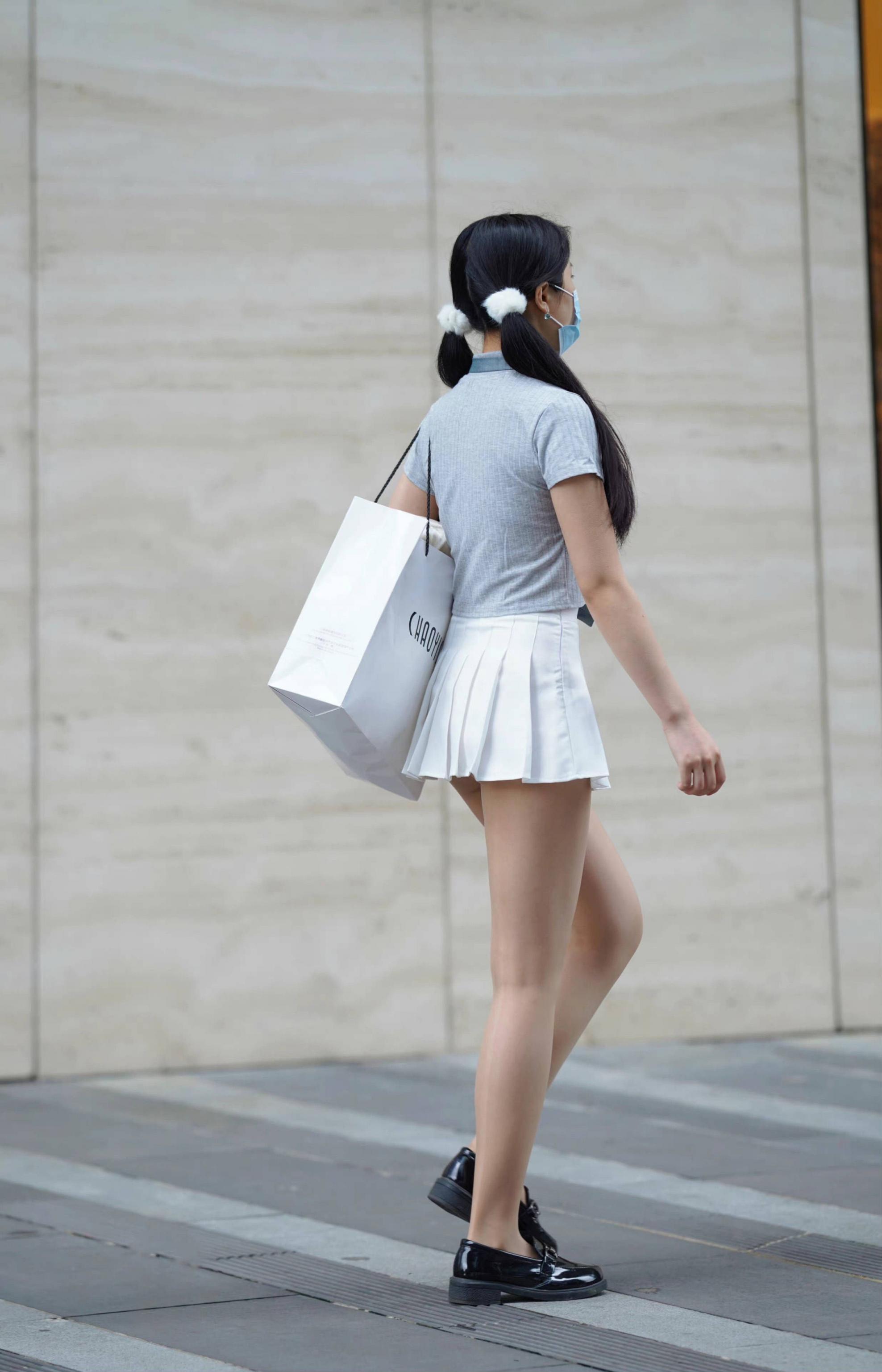妹子真開放? 一般男人可能駕馭不了