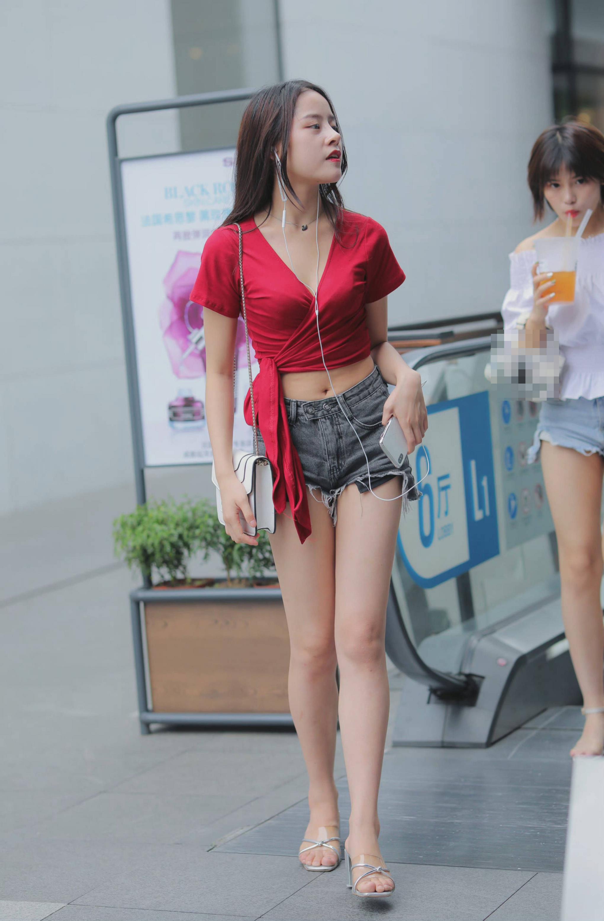熱褲長腿? 火辣性感