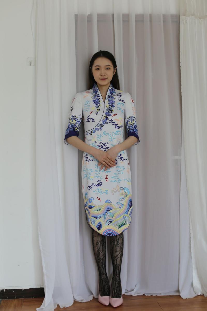 超極品美腿加白嫩奶子