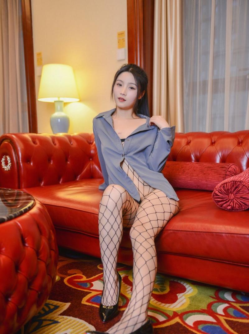 超誘人的網襪美少女