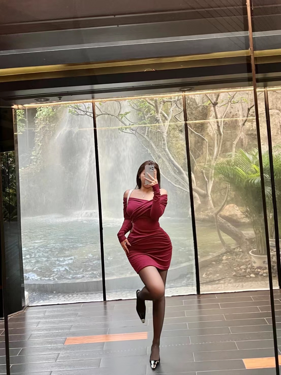 美女潔己媚態(tài)極致