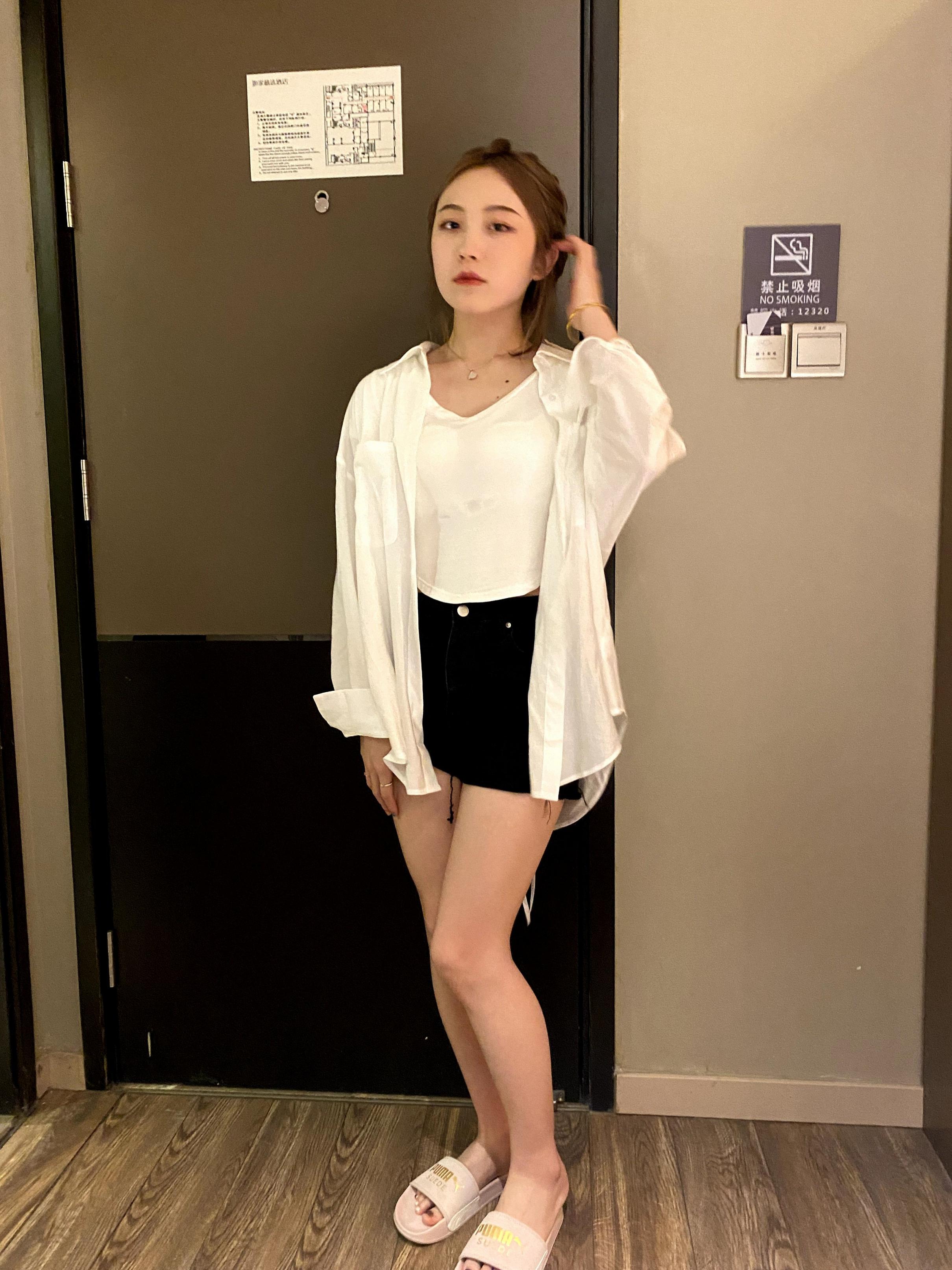 超鮮嫩小姐姐也是被各種玩弄