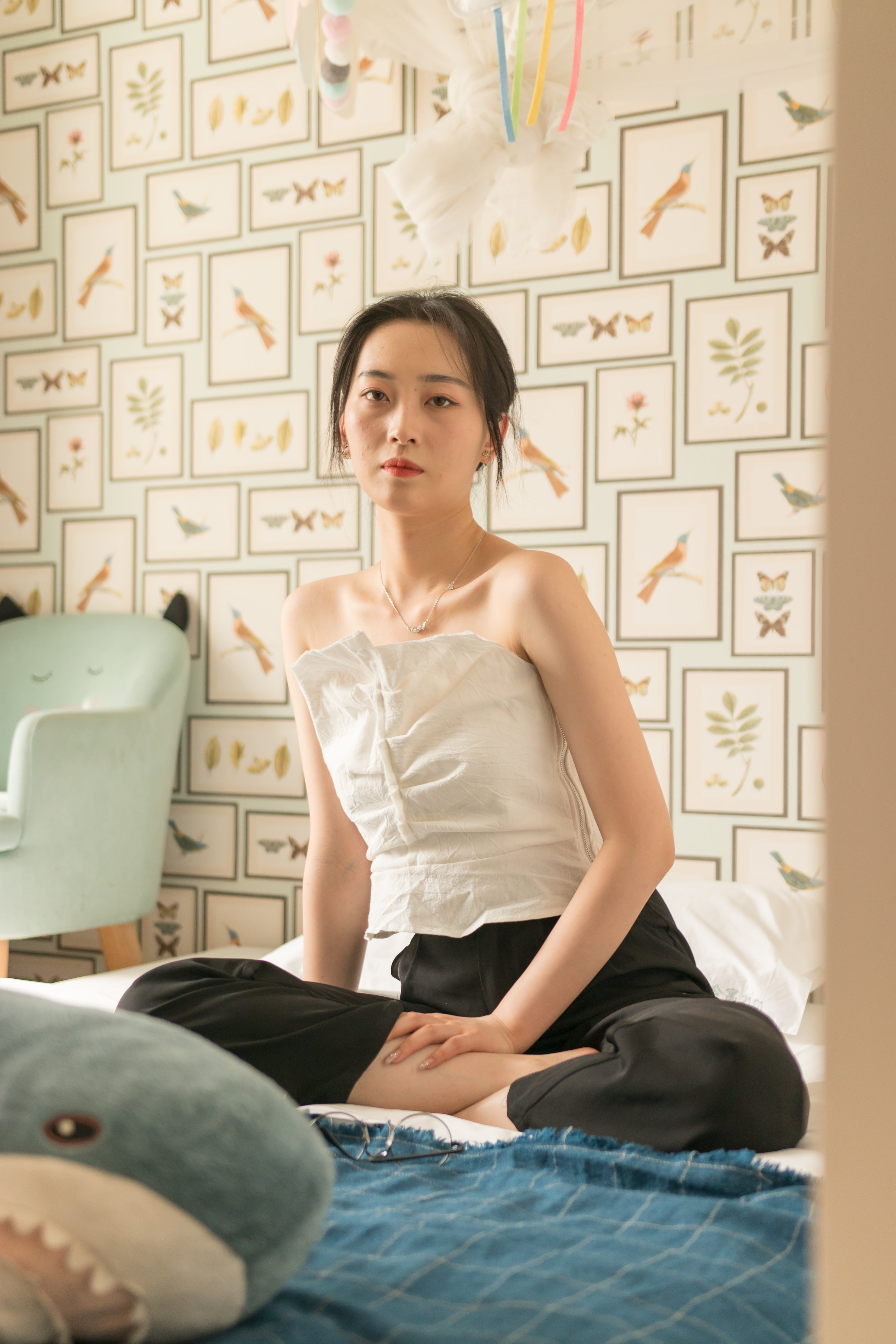 眼鏡妹子看上去就是騷